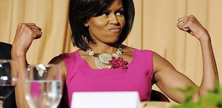 Avoir les bras de Michelle Obama grâce au lifting des bras