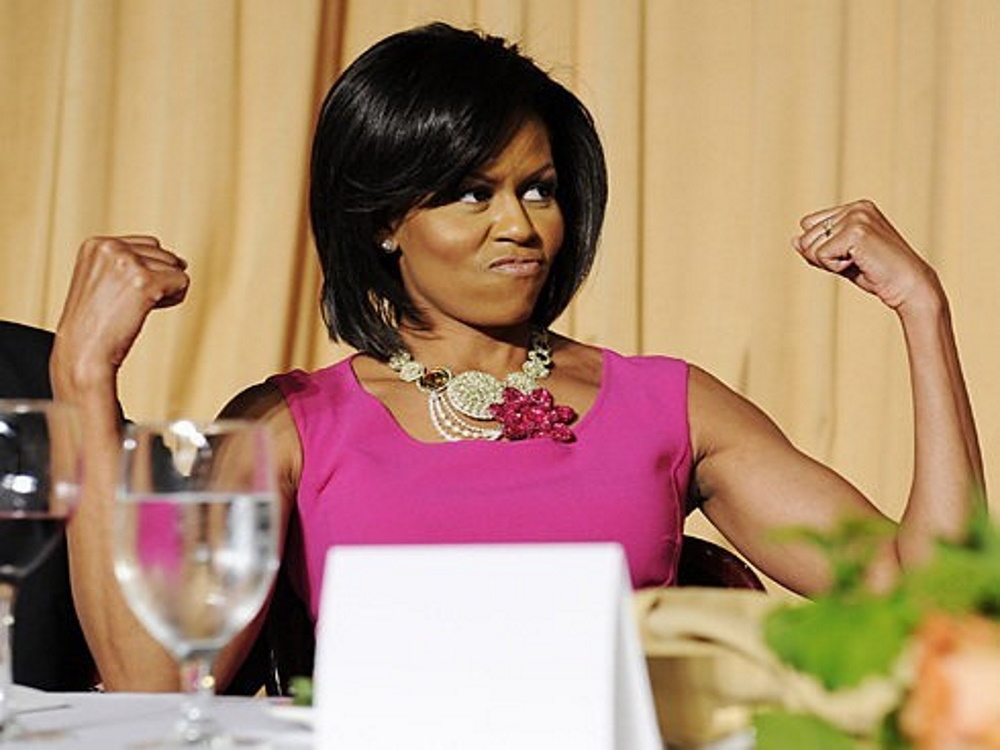 Avoir les bras de Michelle Obama grâce au lifting des bras